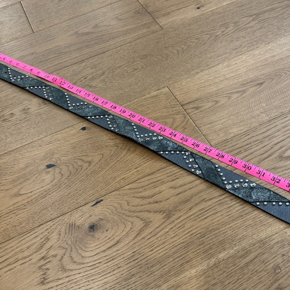 Leatherock Riveted & Studded Leather Belt with Rhinestone Buckle - Size 34 - EUC - Picture 5 of 7